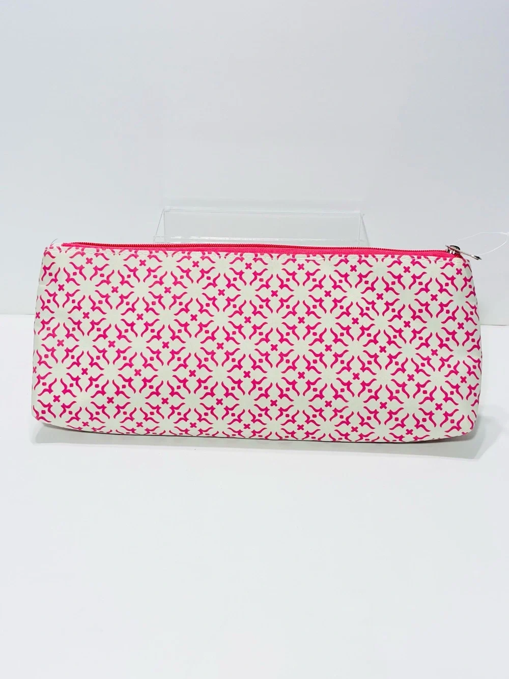 NEW John Frieda Hair Tool Cosmetic Zip Travel Pouch Pink White Geometric